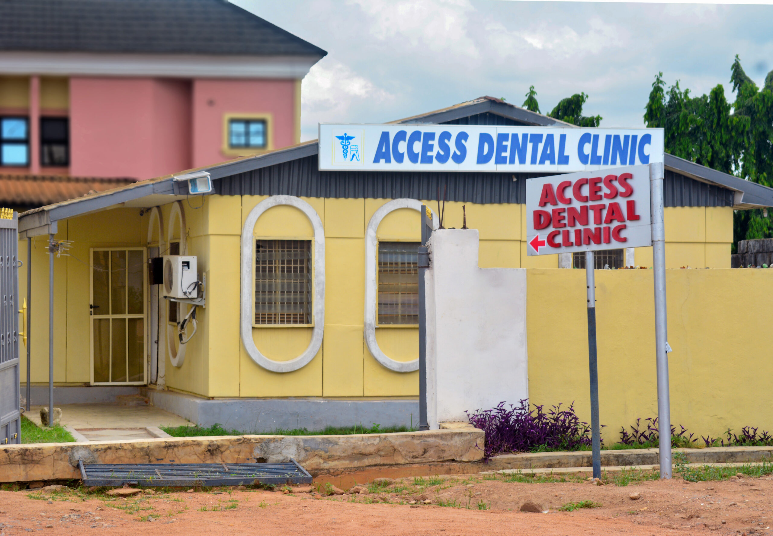 Access Dental Cliniic